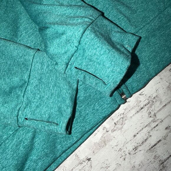 Women’s The North Face Small Green Hoodie - Picture 4 of 9